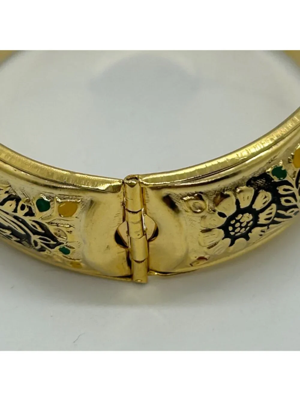 Vintage Gold Tone Floral Hinged Bangle Bracelet Enamel Detailing Embossed READ